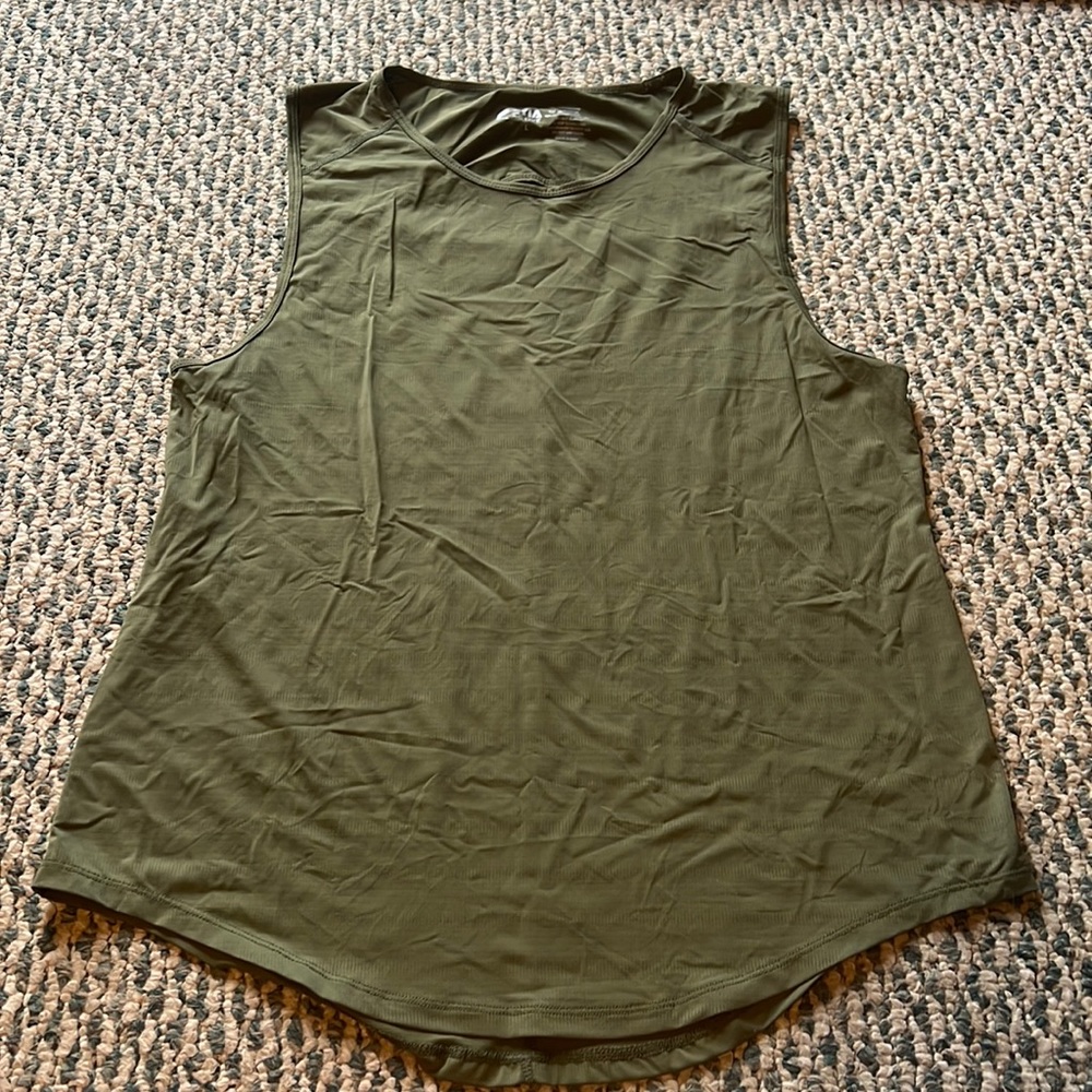 Zyia vent tank